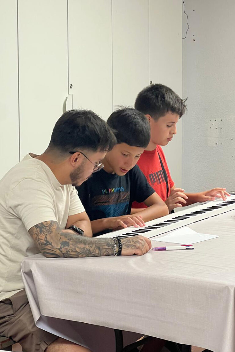 inca-link-espana-clases-de-musica-1